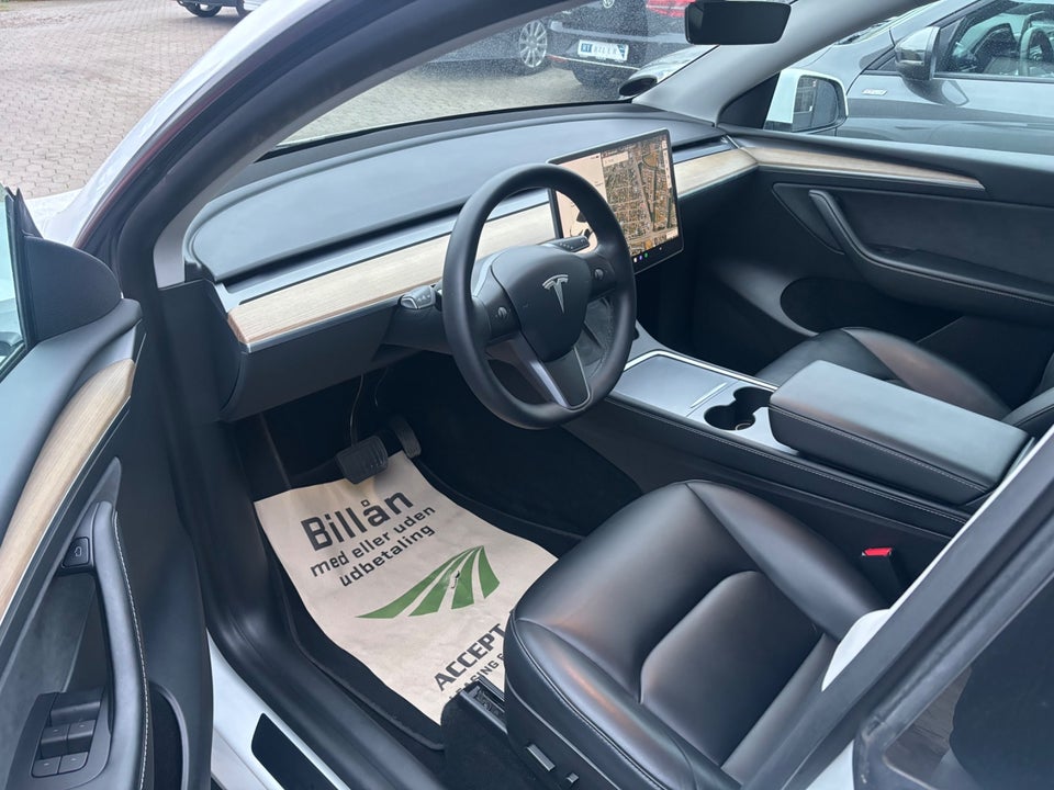 Tesla Model Y Long Range AWD 5d