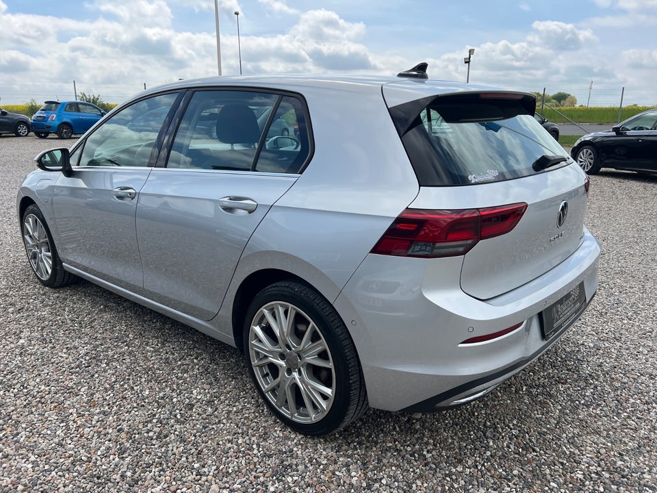 VW Golf VIII 1,4 eHybrid DSG 5d