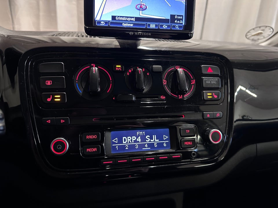 VW Up! 1,0 75 Move Up! ASG 3d