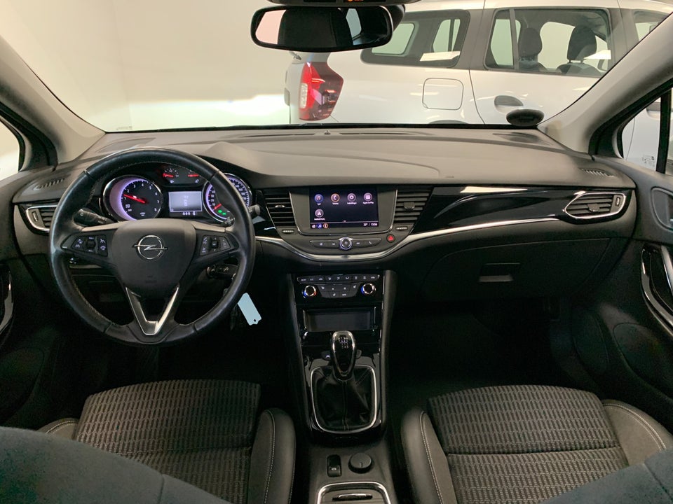 Opel Astra 1,2 T 110 Elegance Sports Tourer 5d