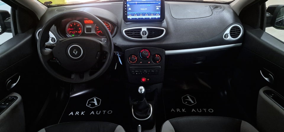 Renault Clio III 1,5 dCi 75 Avantage Sport Tourer 5d