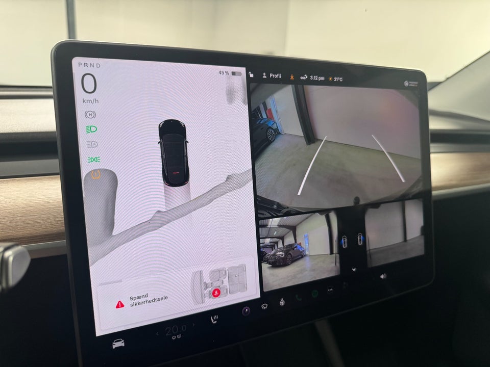 Tesla Model Y Long Range AWD 5d
