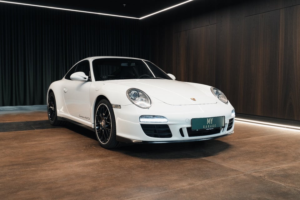 Porsche 911 Carrera 4 GTS 3,8 Coupé 2d