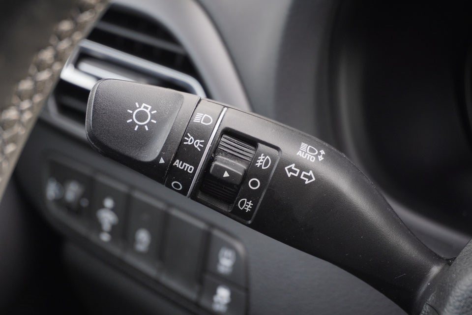 Hyundai i30 1,0 T-GDi Essential stc. DCT 5d