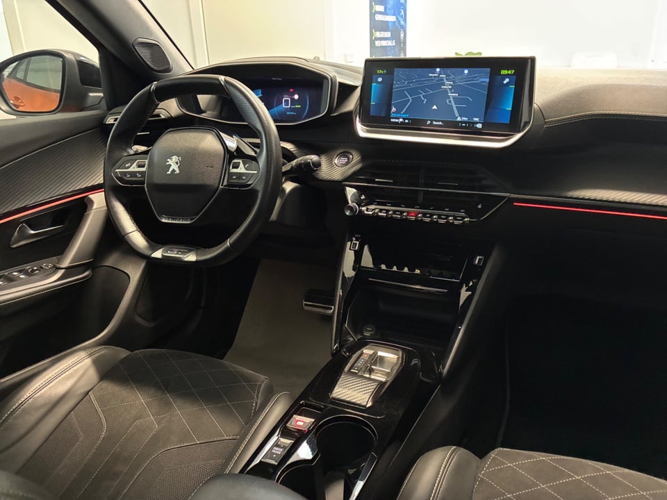 Peugeot e-2008 50 GT Sky 5d