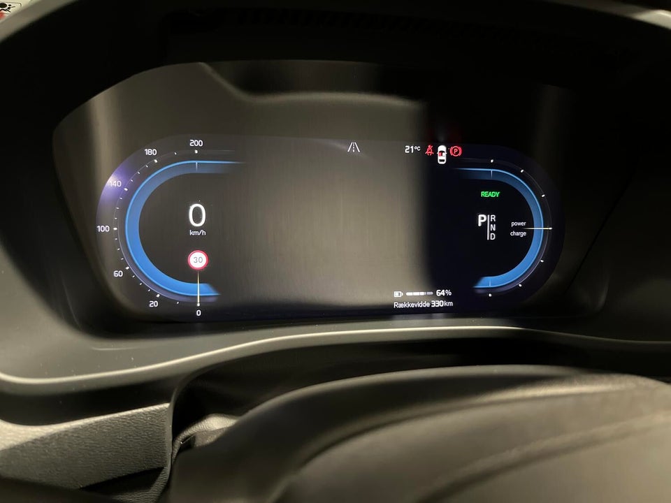 Volvo XC40 ReCharge Extended Range Plus 5d