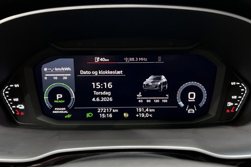Audi Q3 45 TFSi e Attitude plus S-tr. 5d