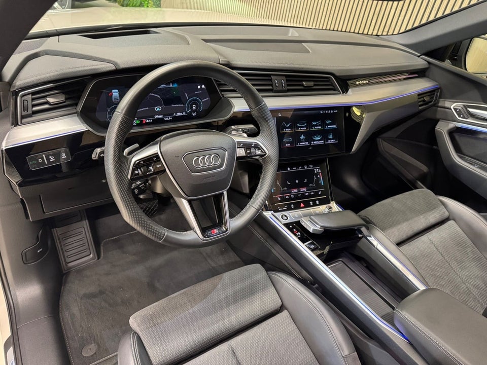 Audi e-tron 55 S-line Sportback quattro 5d