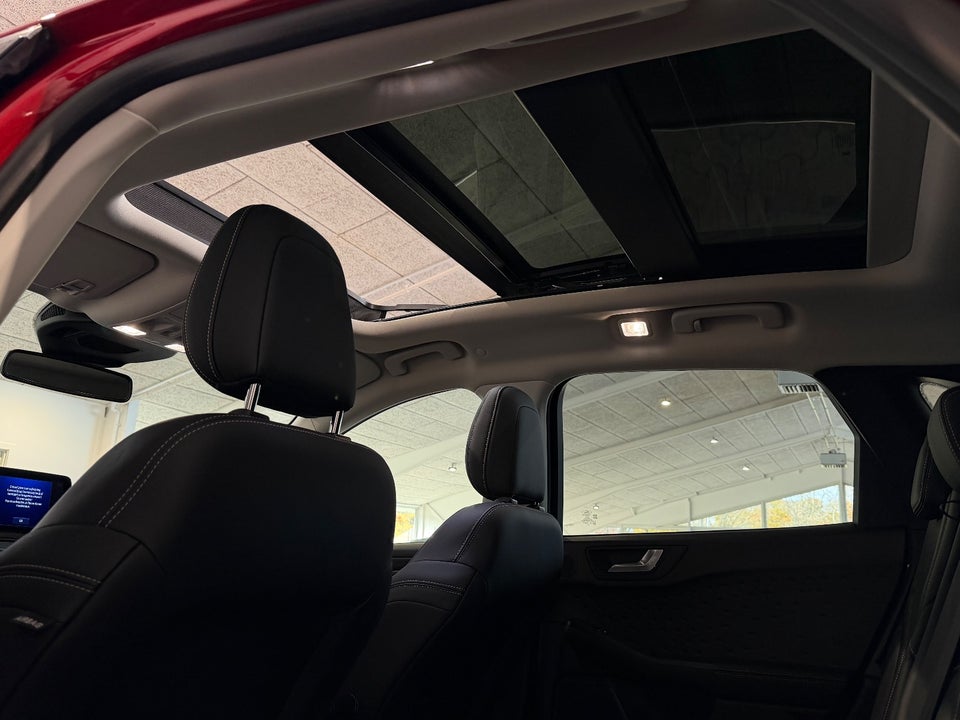 Ford Kuga 2,5 PHEV Vignale CVT 5d