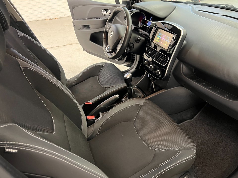 Renault Clio IV 0,9 TCe 90 Expression Sport Tourer 5d