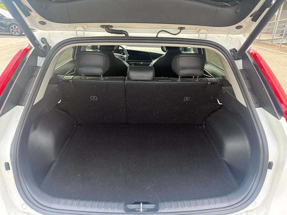 Kia Niro 64 EV Premium 5d