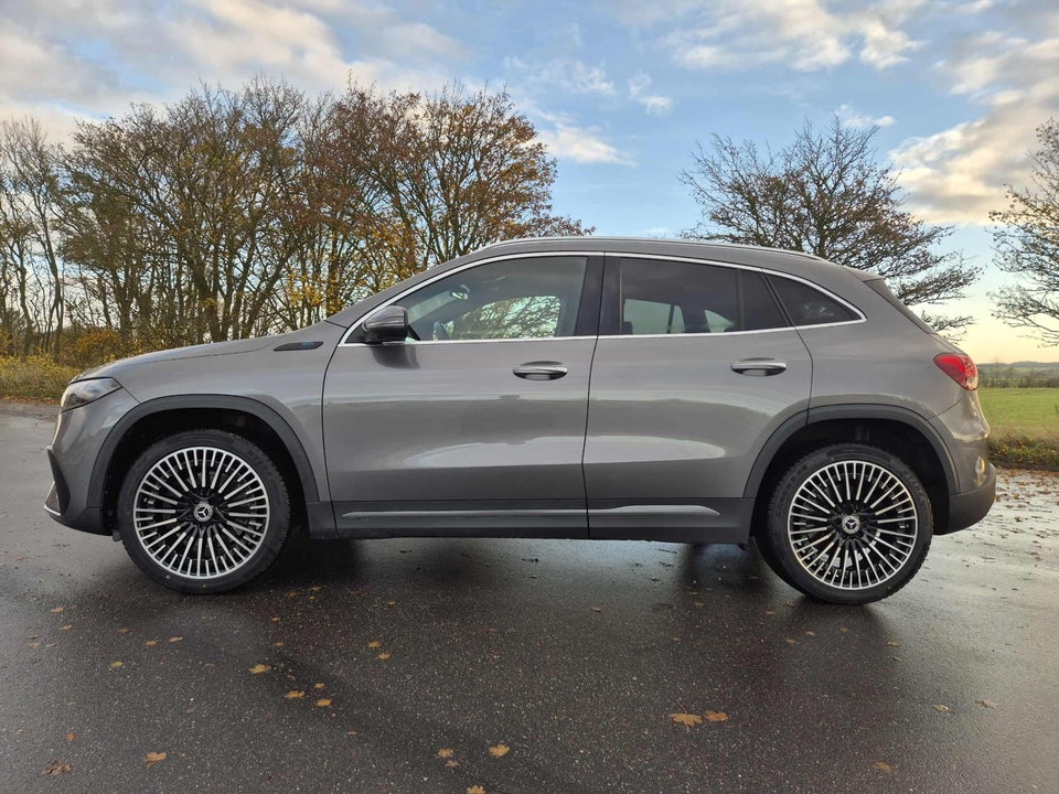 Mercedes EQA300 AMG Line 4Matic 5d