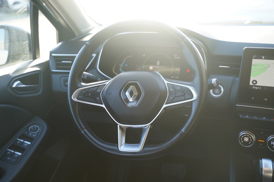 Renault Clio V 1,6 E-Tech Intens 5d