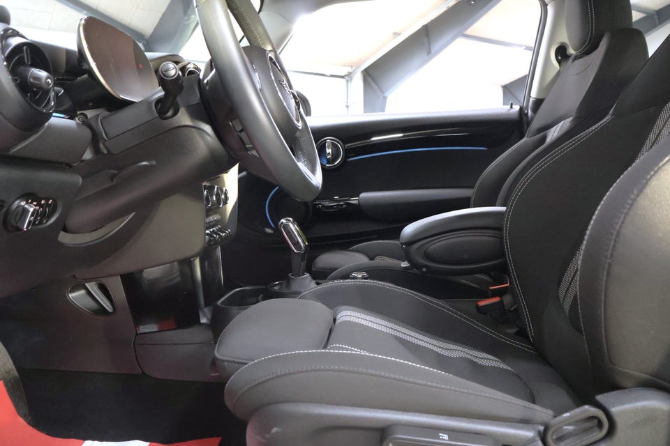 MINI Cooper SE Essential 3d