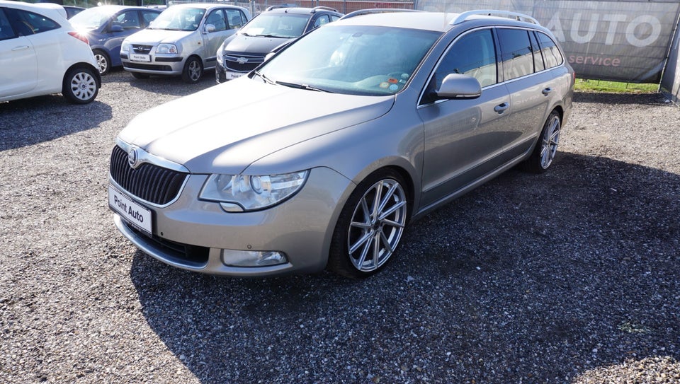 Skoda Superb 2,0 TDi 170 Elegance Combi DSG 5d