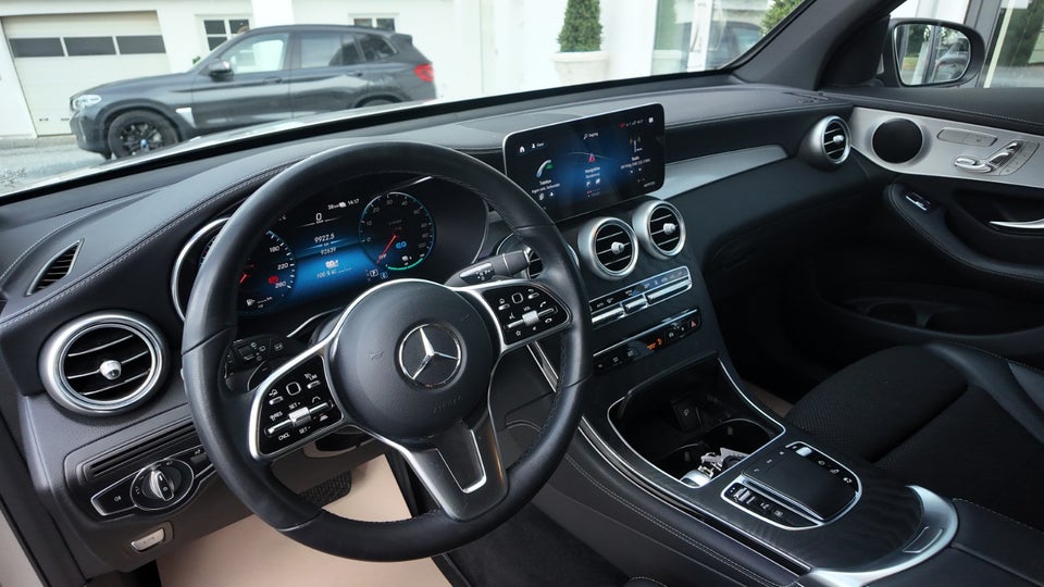 Mercedes GLC300 de 2,0 aut. 4Matic 5d