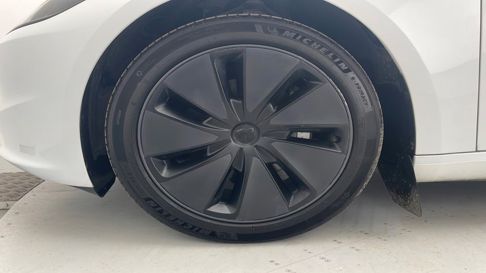 Tesla Model 3 Long Range AWD 4d