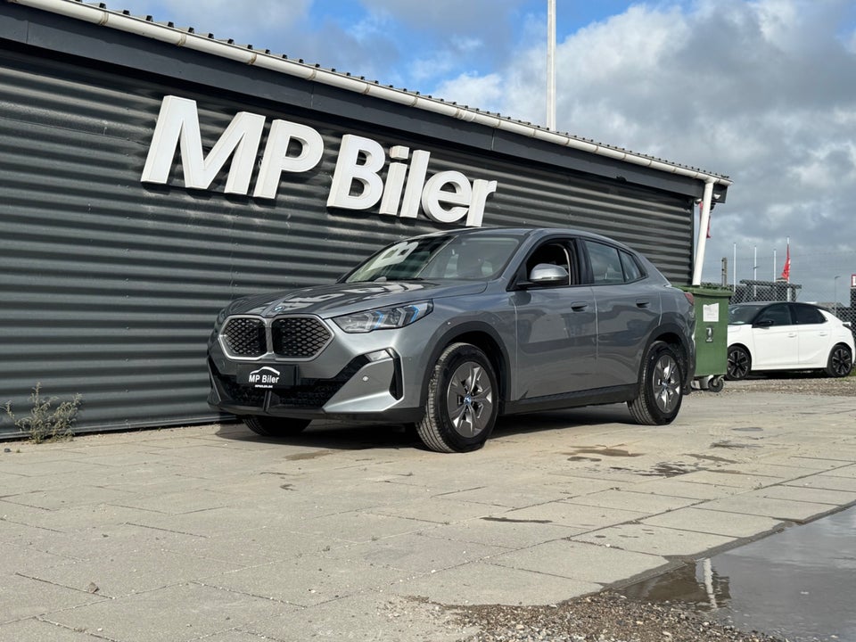 BMW iX2 eDrive20 5d