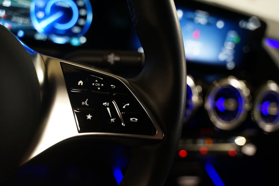 Mercedes EQA250+ Progressive Advance 5d