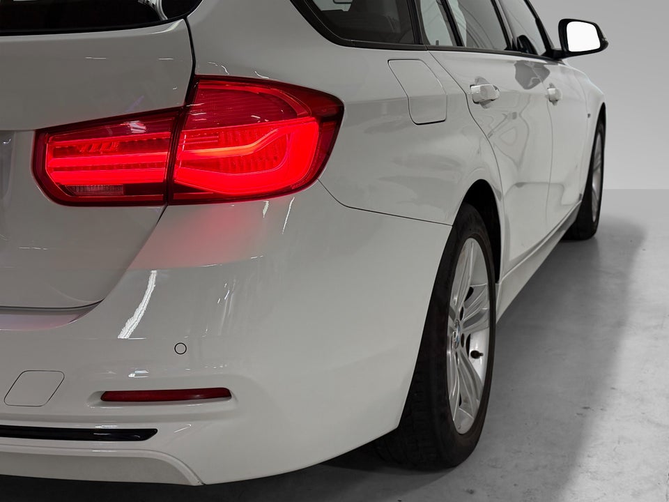 BMW 318d 2,0 Touring aut. 5d