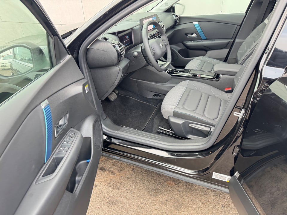 Citroën ë-C4 X 50 Shine 4d