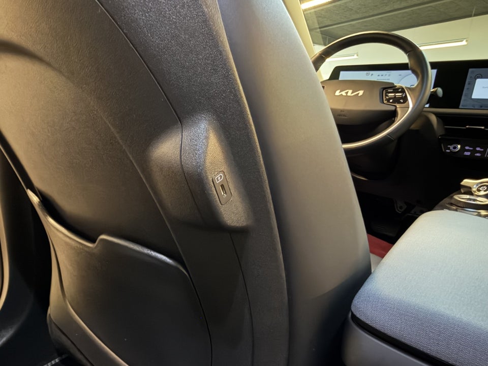 Kia EV6 58 Standard Range Access 5d