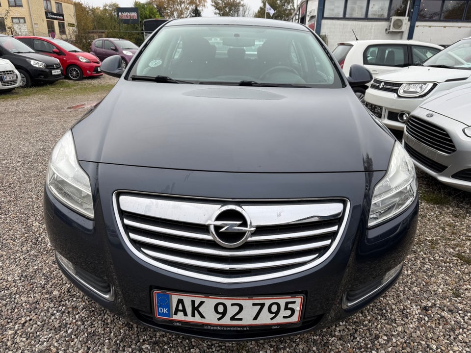 Opel Insignia 1,8 Edition 4d