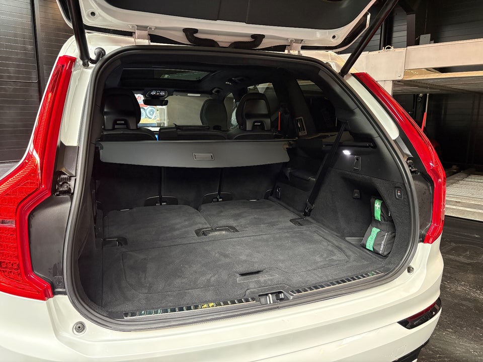 Volvo XC90 2,0 T8 ReCharge Ultimate Dark aut. AWD 7prs 5d