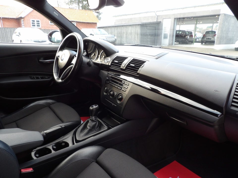 BMW 118i 2,0 Advantage 5d