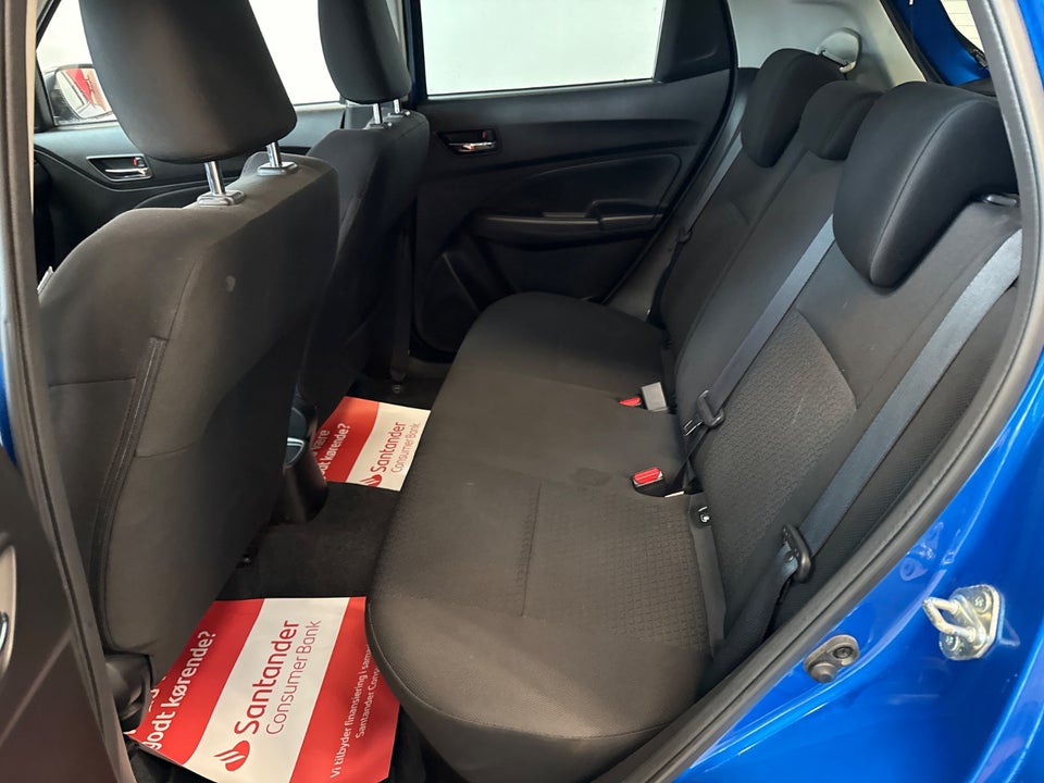 Suzuki Swift 1,2 Dualjet Exclusive CVT 5d