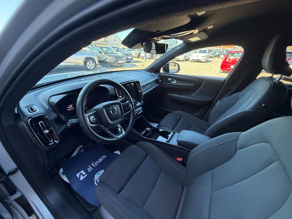 Volvo XC40 ReCharge Extended Range Plus 5d