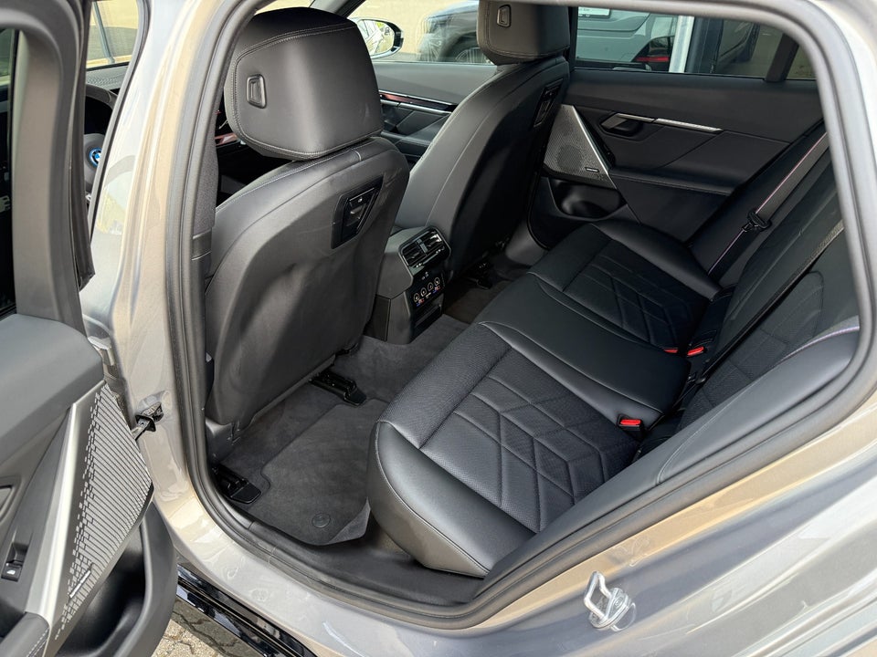 BMW i5 eDrive40 Touring Fully Charged 5d