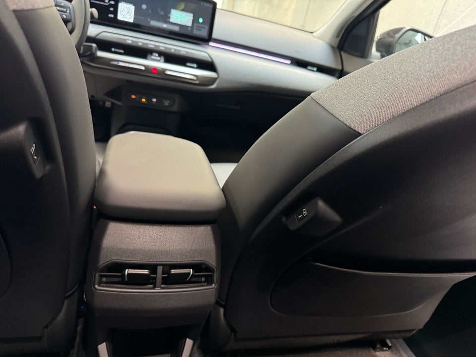 Kia EV4 81 Long Range Business Plus Fastback 4d