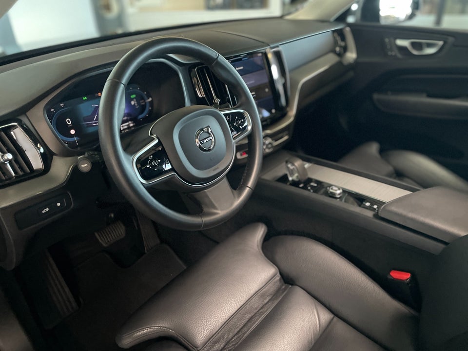 Volvo XC60 2,0 T6 ReCharge Plus Dark aut. AWD 5d