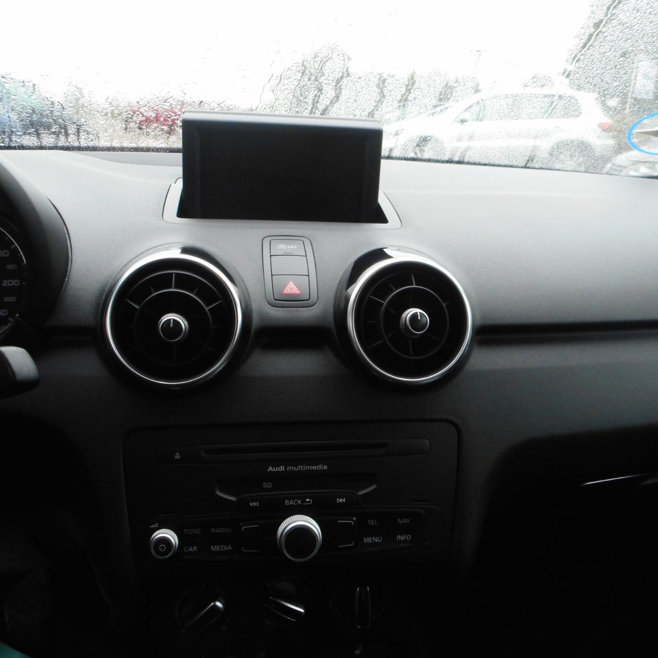 Audi A1 1,2 TFSi 86 Ambition Sportback 5d