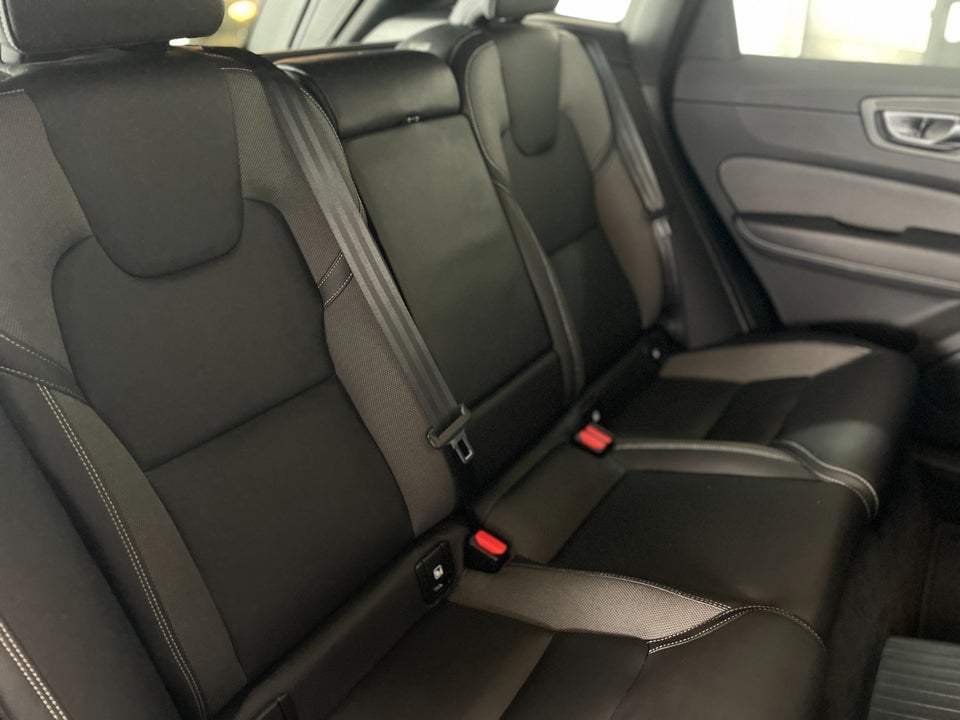 Volvo XC60 2,0 T6 ReCharge R-Design aut. AWD 5d