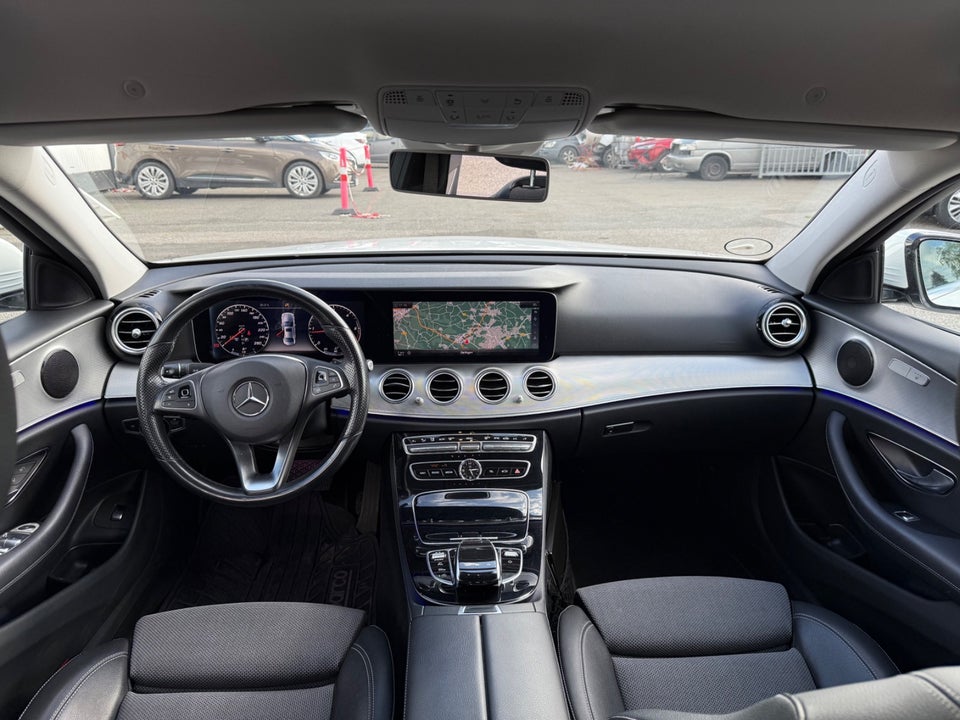 Mercedes E220 d 2,0 aut. 4Matic 4d