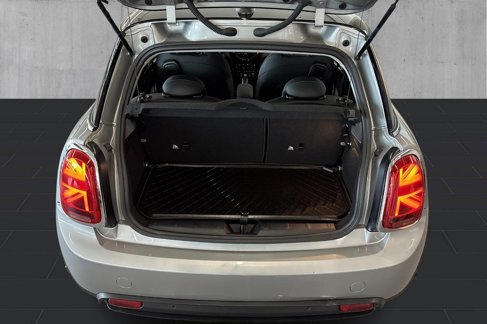 MINI Cooper SE Classic 3d