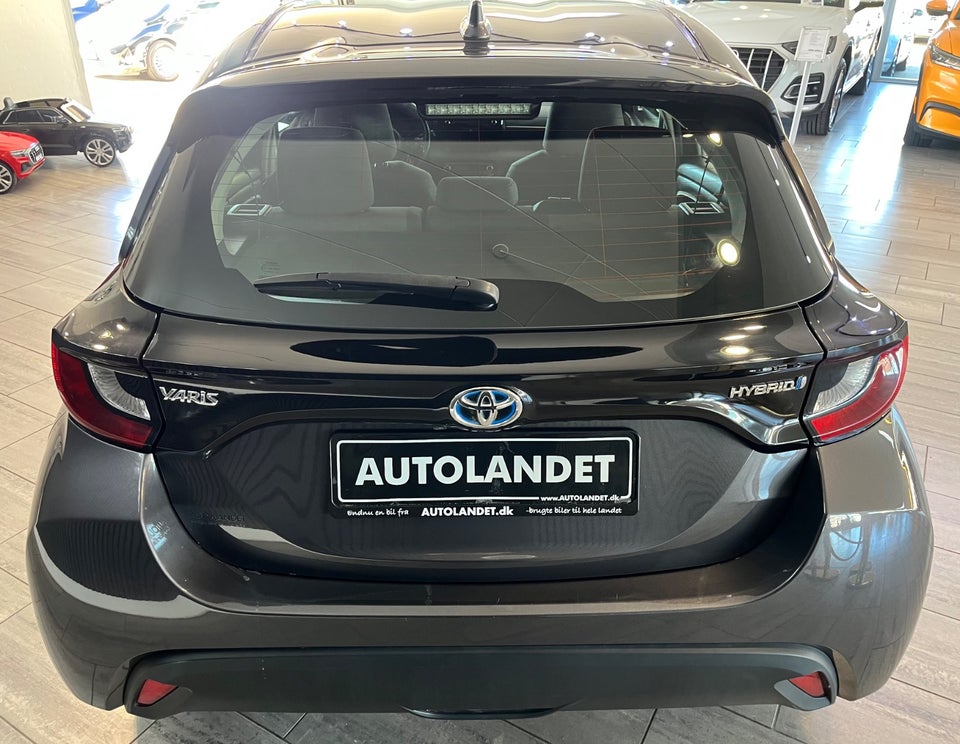 Toyota Yaris 1,5 Hybrid H1 e-CVT 5d