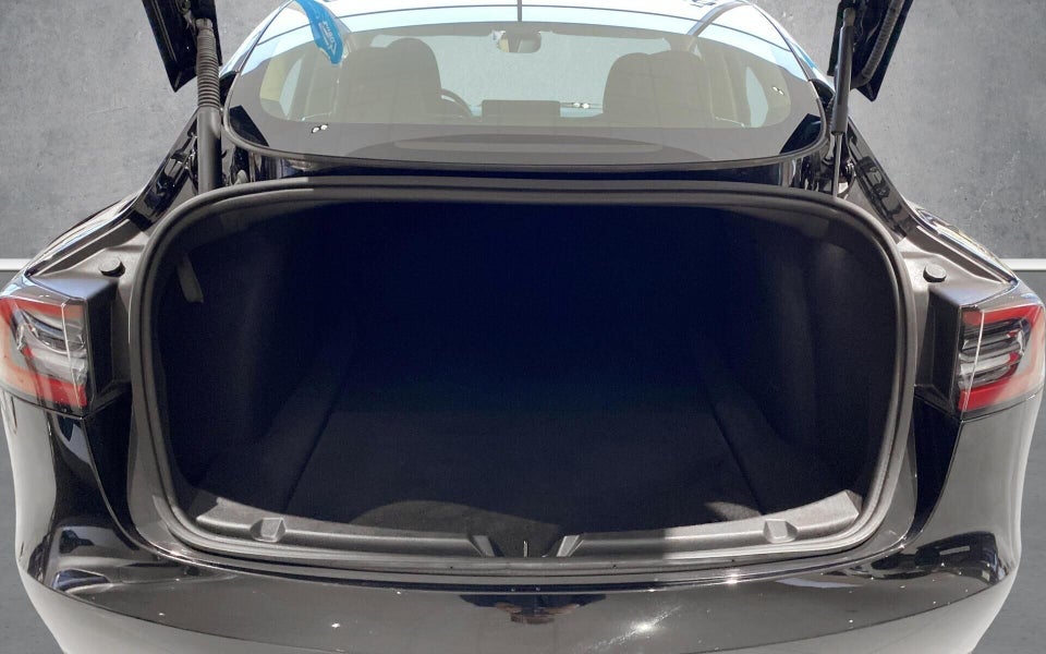 Tesla Model 3 Performance AWD 4d