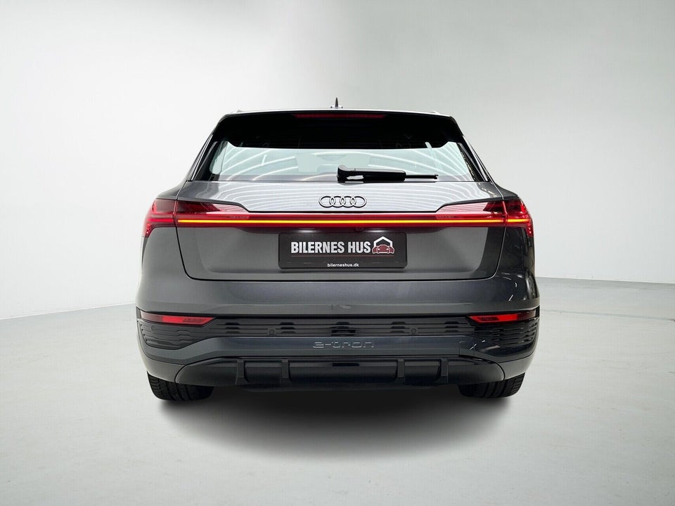 Audi Q8 e-tron 55 S-line quattro 5d