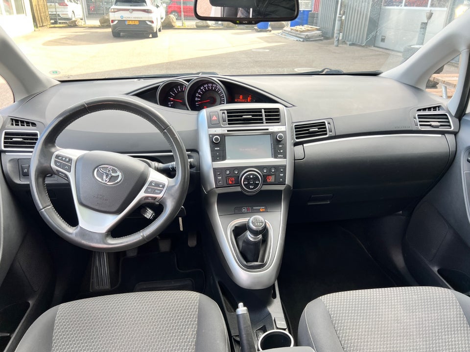 Toyota Verso 1,6 D-4D T3 Skyview 7prs 5d