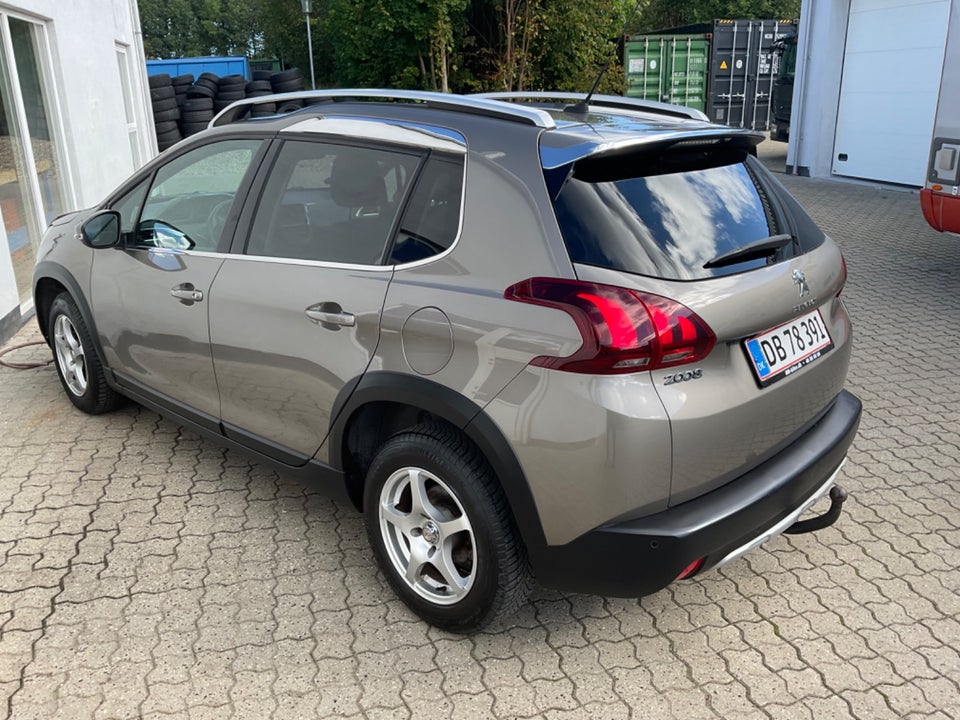 Peugeot 2008 1,6 BlueHDi 100 Allure Sky 5d