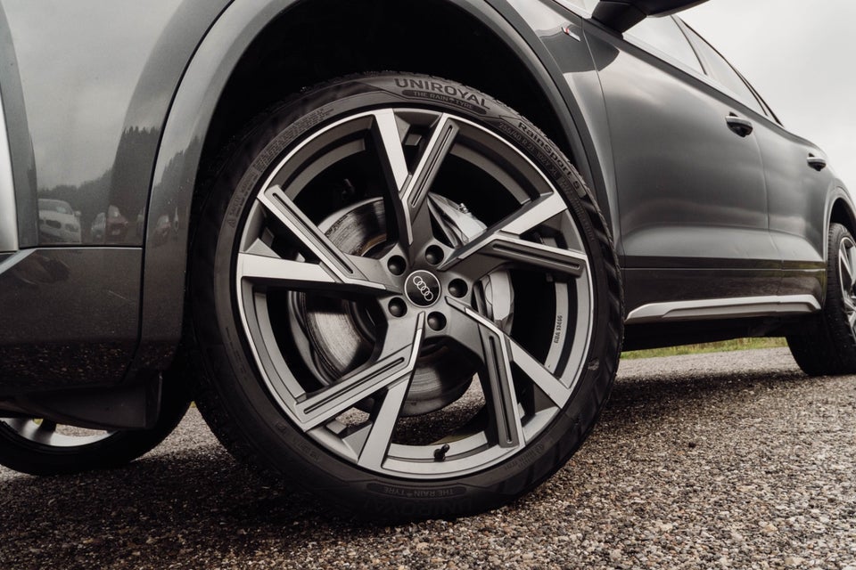 Audi Q5 50 TFSi e S-line quattro S-tr. 5d