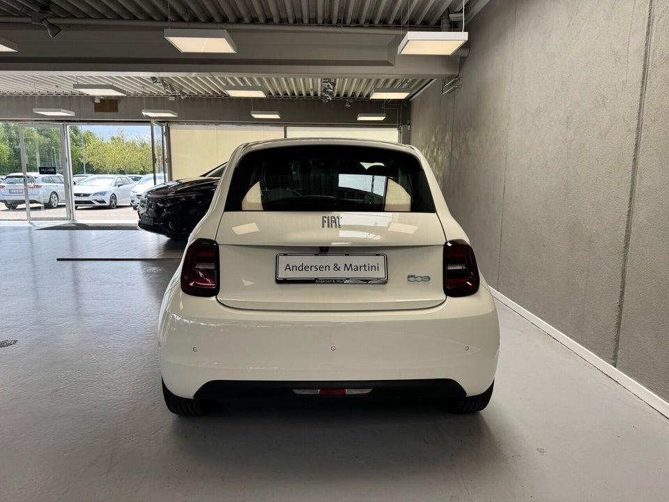Fiat 500e 42 la Prima by Bocelli 3d
