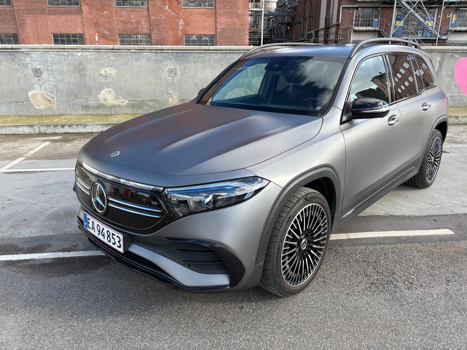 Mercedes EQB250 AMG Line 5d