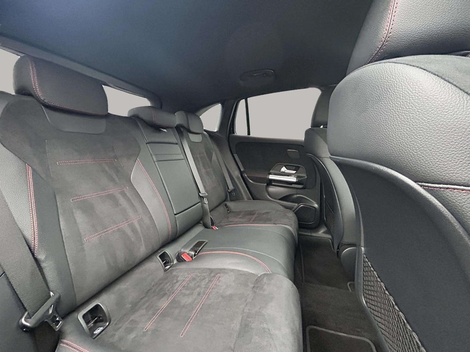 Mercedes EQA300 AMG Line 4Matic 5d