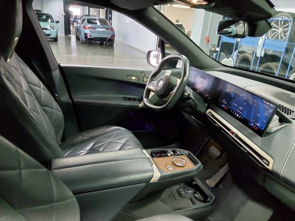 BMW iX xDrive40 Sport 5d