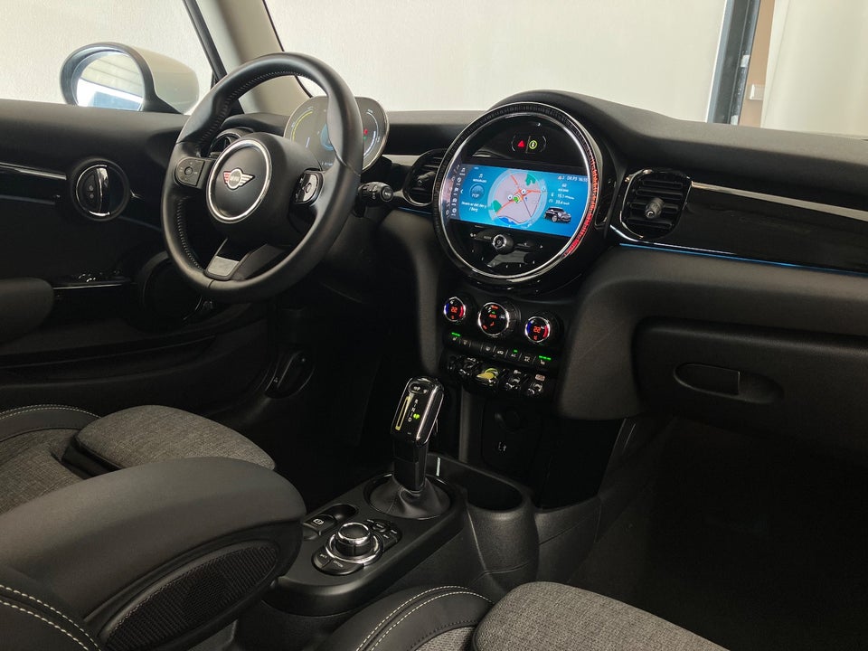 MINI Cooper SE Classic Trim 3d