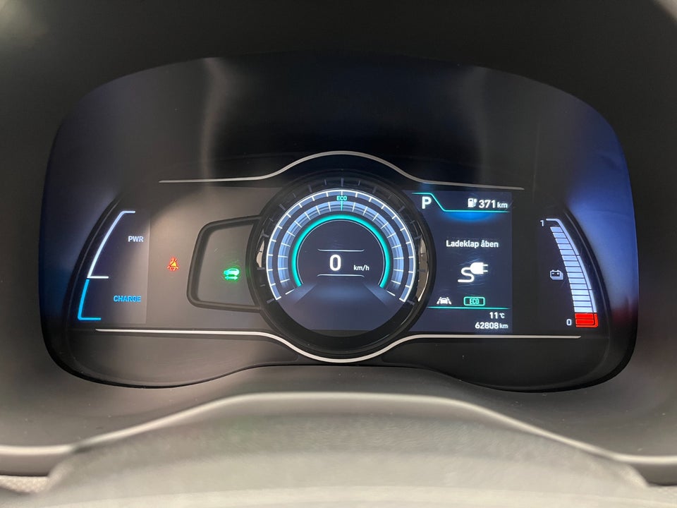 Hyundai Kona 64 EV Essential 5d